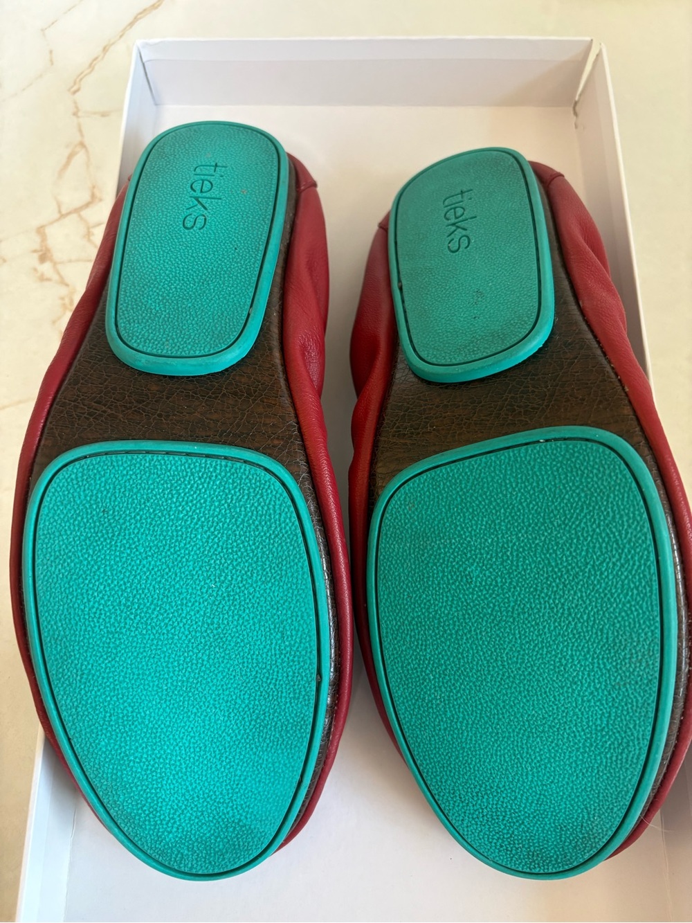 Red Tieks ~ size 10 - Picture 3 of 13